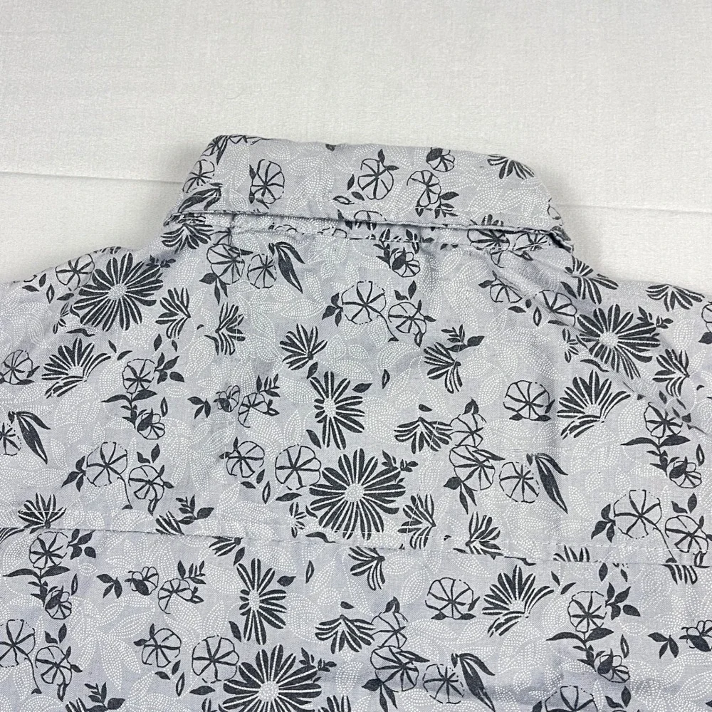 Banana Republic Mens Small Gray Floral Short Sleeve Button-Up Shirt Cotton Blend